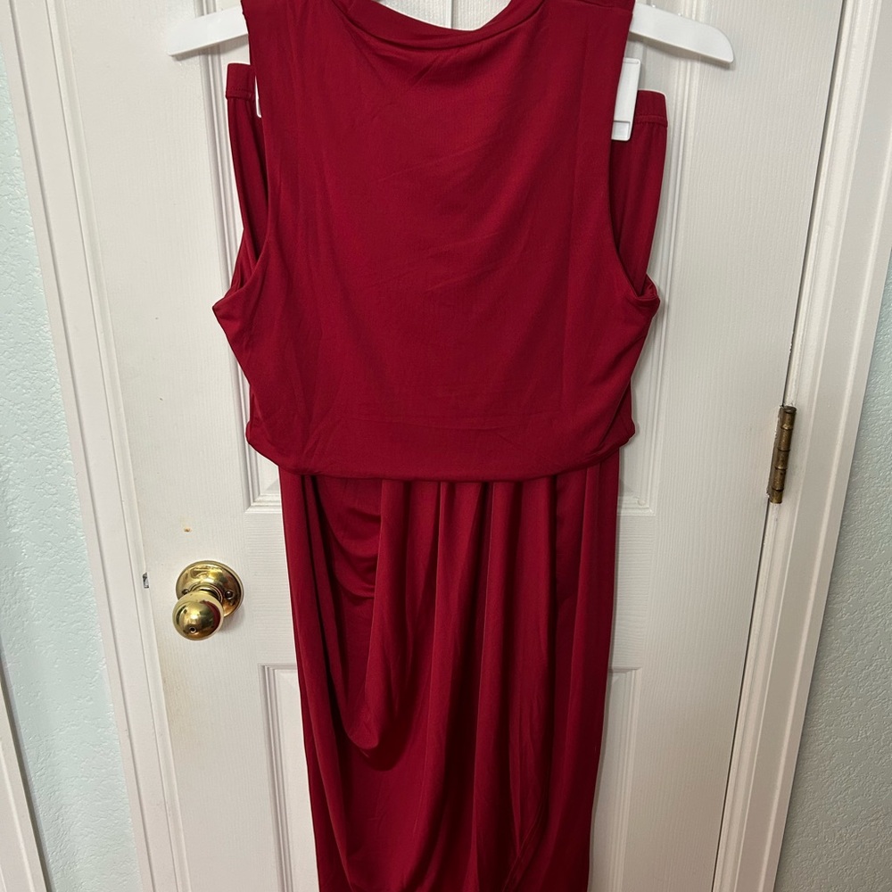 Elegant Red Sleeveless Dress